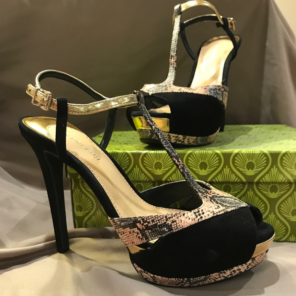 New T-strap platform suede and leather heels